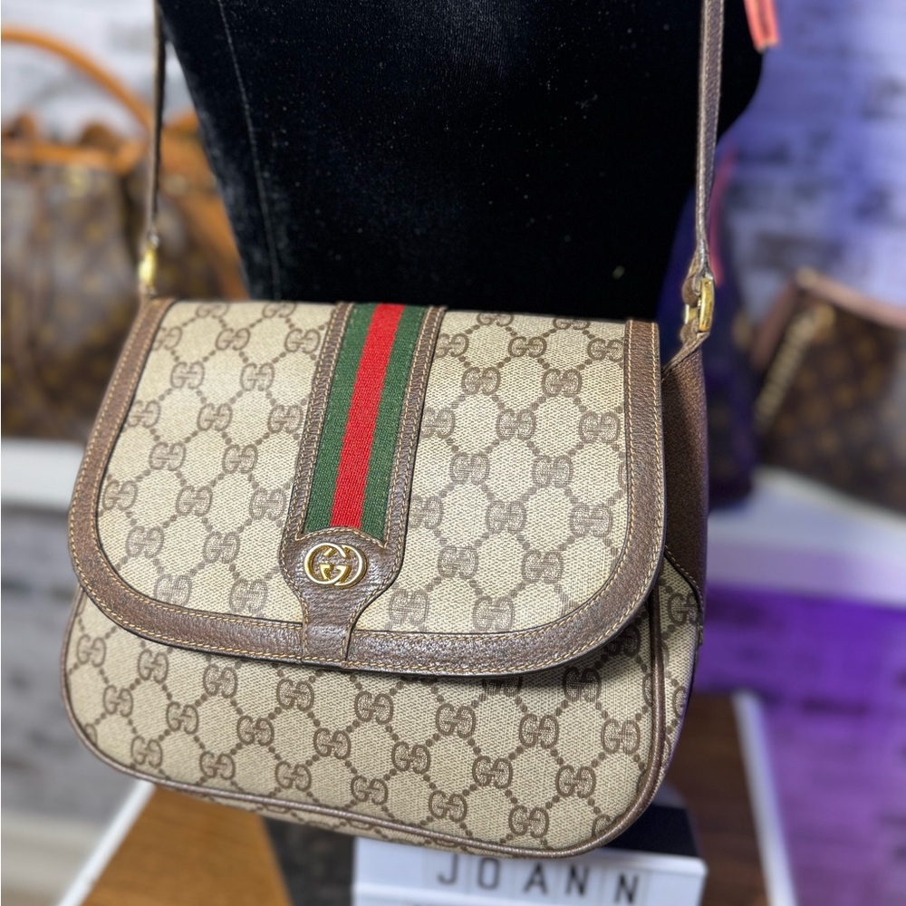 Gucci - Picture 3 of 15